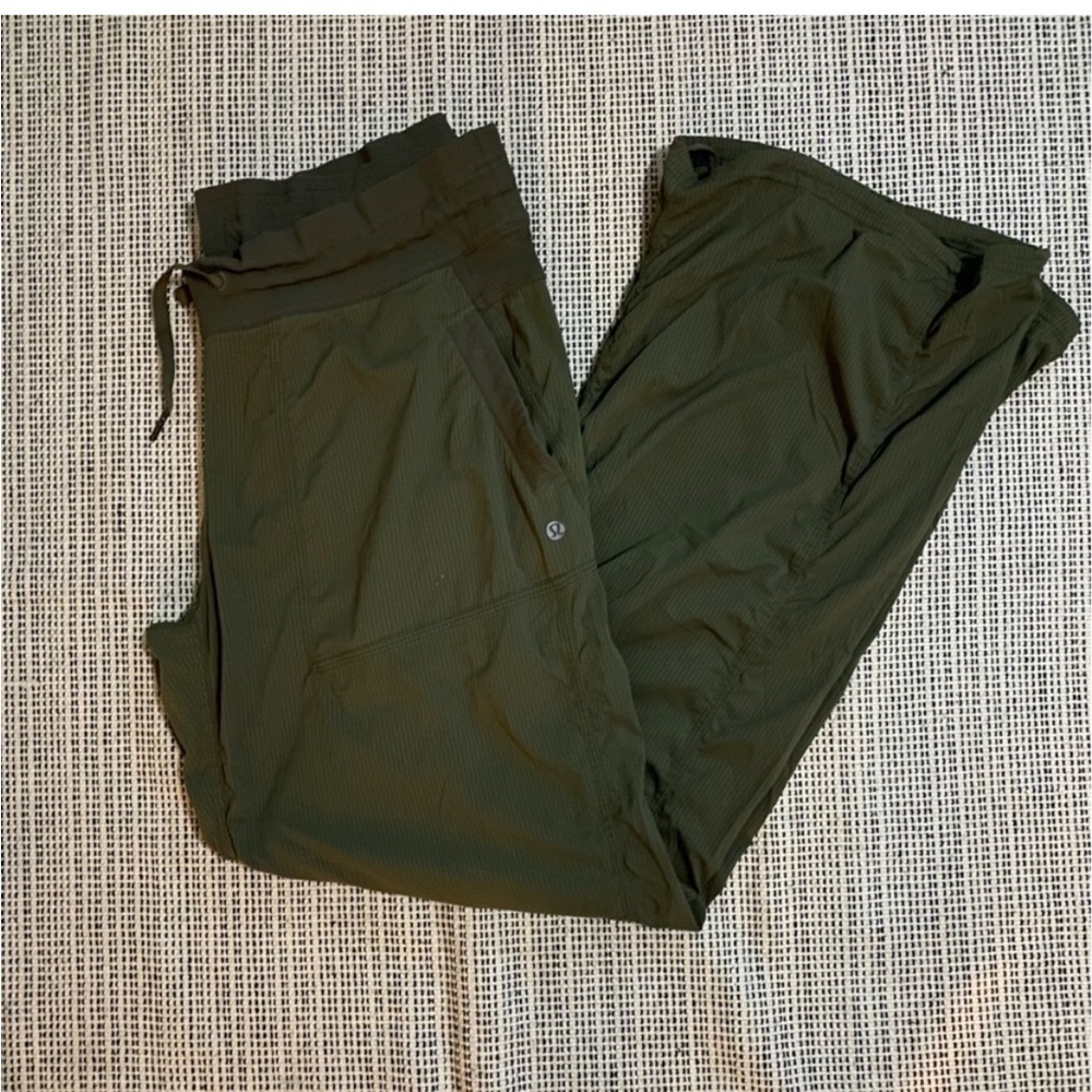 Lululemon Dance Studio Pants. Green Size 12
